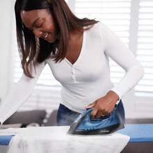 Sunbeam 1200W Classic Steam Iron With Shot Of Steam Feature - 1 - View 7