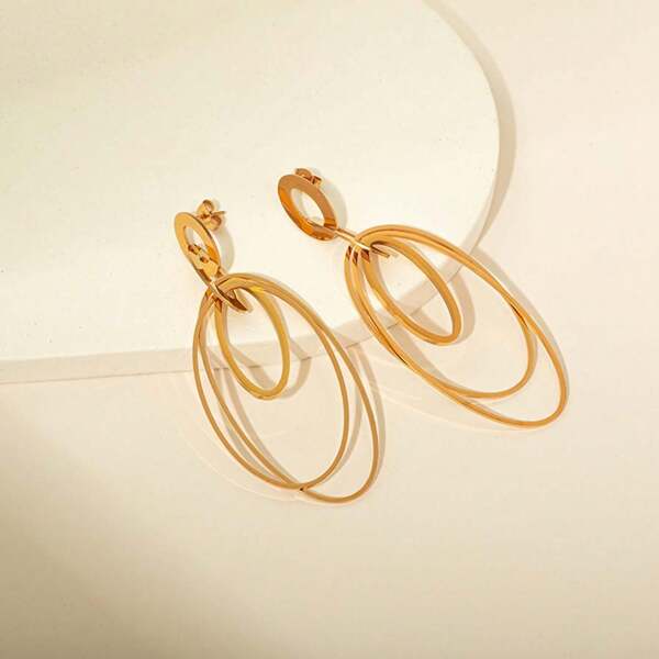 1 paire de boucles d'oreilles élégantes en acier inoxydable dorées avec un pompon ovale, polyvalentes et convenant pour les femmes au quotidien, pour le travail, les banquets et les cadeaux de fêtes