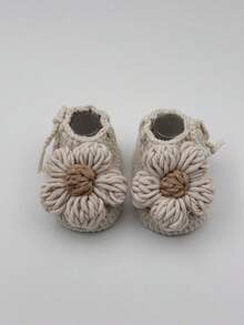1 Pair Infant Flower Handmade Knitted Non-Slip Pre-Walking Socks - Beige - View 5