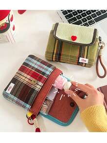 1 件大容量便携式化妆品杂物网格收纳袋，糖果系列迷你卫生巾收纳袋，多功能便携式收纳袋