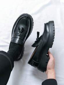 Men's Pointed Toe Fringe Slip-On Loafers, European & British Style Casual Leather Shoes, 2025 New Arrival - Black - View 7