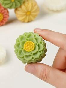 4pcs Daisy Flower Shape Mooncake Molds, Handpress Non-Stick Mung Bean Ice Cream Cartoon Mold Baking Tools - 4 Pieces Of Daisy 50g - View 4
