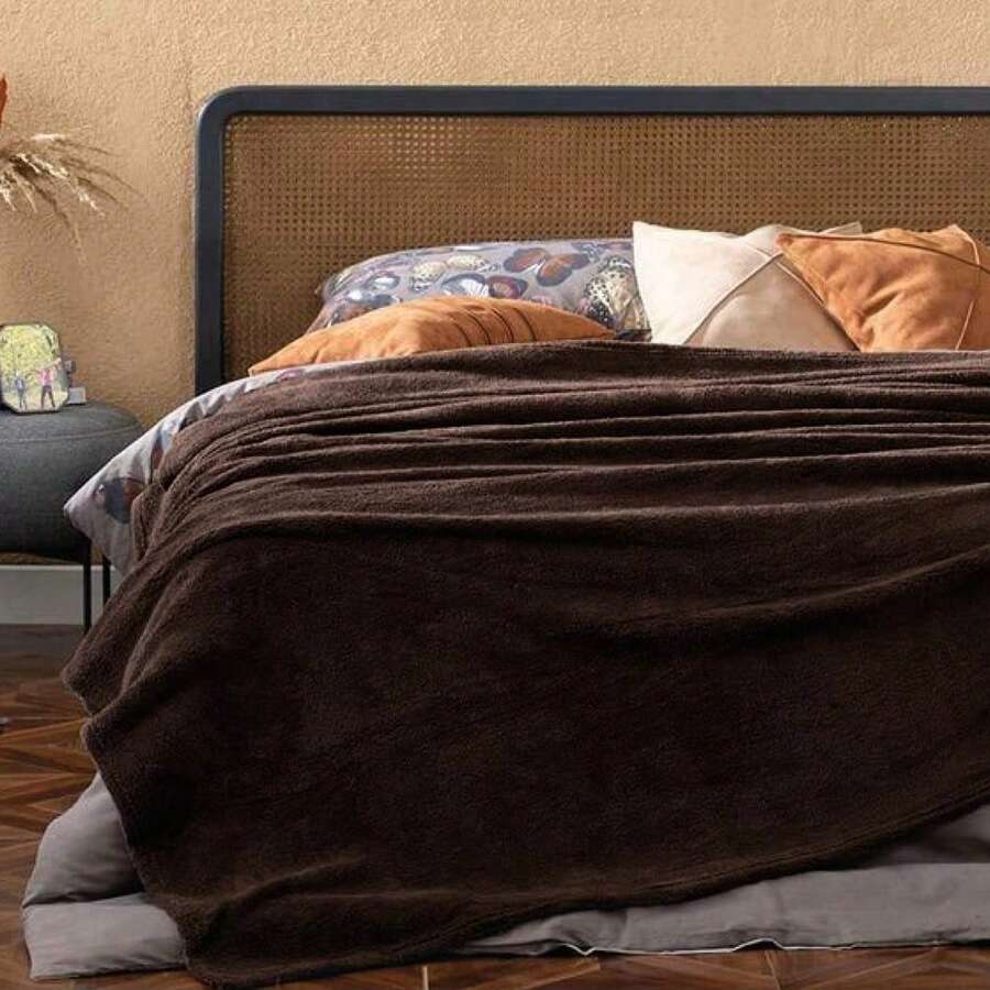English Home Throw Blanket, Super Soft, Cozy, Lightweight Blanket For Sofa, Couch, Bed, Camping, Travel, 120x170 Cm - Brown - View 1