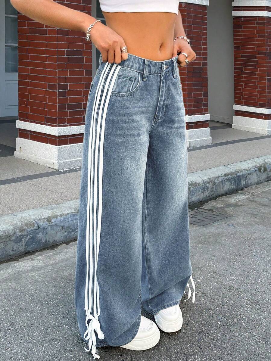 Plus Size Minimalist, Casual, Y2k Street Style, Fashionable, Spicy Girl, Side Striped Bow Jeans - Light Wash - View 1