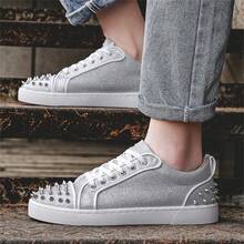 Zapatillas de hombre con decoración de tachuelas metálicas de estilo punk, cordones, parte superior plana, color bloque clásico en negro y blanco, de microfibra ligera, antideslizante, transpirable y suela suave, adecuadas para uso casual, deportivo, para correr, escenario y fiestas, para todas las estaciones - Plateado - Ver 11