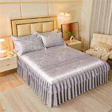 3 件套凉爽床裙套装（包括 1 条床裙 + 2 个枕套），蕾丝边印花冰丝床裙，夏季舒适防滑床上用品装饰，适用于卧室和客房，可机洗，四季皆宜 - 時尚之約 - 查看 7