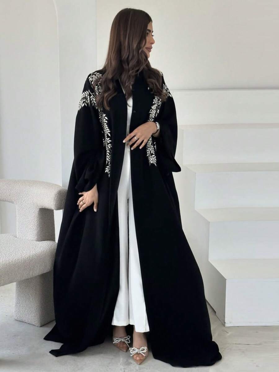 女款黑色刺繡長袍外套，Ins風復古刺繡長款長袍