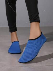 Women's Black Water Shoes, Sports Casual Swimming Shoes, Hiking Anti-Slip Water Shoes, Vacation Travel Beach Shoes, Home Yoga Shoes, Outdoor Fishing Shoes - Blue - View 2