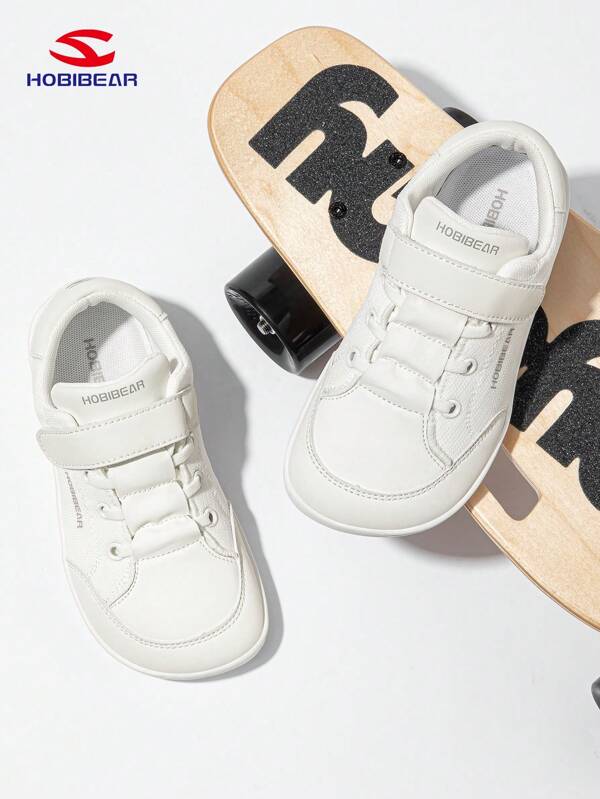 HOBIBEAR Buty dziecięce, chłopięce i dziewczęce buty sportowe na boso, szerokie noski, buty do chodzenia na zewnątrz, wygodne miękkie płaskie buty dla chłopców i dziewcząt, dziewczęce minimalistyczne białe buty, odpowiednie na każdą porę roku