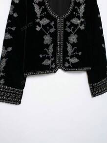 ZEVITY Women's Elegant Floral Embroidery Velvet Jacket, Autumn/Winter