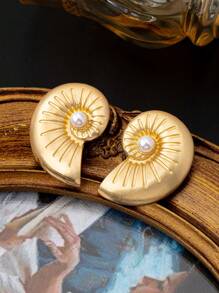 1 Pair Fashionable Sea Vacation Style Exaggerated Matte Metal Sea Shell & Pearl Earrings For Party & Holidays, Suitable For Spring/Summer