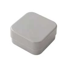 Portajoyas compacto con superficie cubierta de ABS para encimeras: almacenamiento sellado ahorrando espacio, superficie suave anti-manchas, rejilla de secado fácil de limpiar para el borde del fregadero, en 3 colores modernos (blanco/gris/negro)