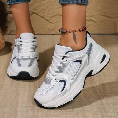 女士白色休闲运动鞋，2025春夏秋季新款户外厚底时尚百搭度假风学生户外徒步防滑滑板平底鞋，请根据脚长选择大一码的尺码