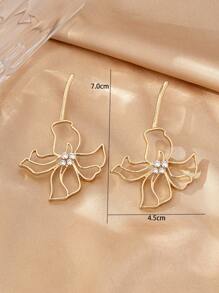 1 paire de boucles d'oreilles design floral minimaliste