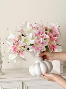 1 PEZZO/3 PEZZI/6 PEZZI Piante artificiali Fiori artificiali Giglio Decorazione per la casa Decorazione da tavolo Composizione floreale Fiori artificiali Decorazioni artificiali Fiori di plastica Decorazione per il cortile Decorazione matrimoniale profumo fiorito Fiori finti