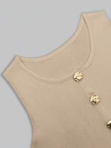 复古别致时尚优雅金属纽扣前开纯色不透明无袖圆领商务工作马甲修身简约休闲针织背心毛衣女