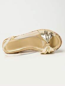 Sandálias de PVC transparentes respiráveis e abertas para meninas, elegantes e generosas, confortáveis e antiderrapantes, sapatos casuais para atividades ao ar livre