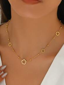LIEBEIRIS 1pc 18k Gold Plated Minimalist Hollow Floral Stainless Steel Necklace, Suitable For Women's Daily Wear And Mother's Day Gift