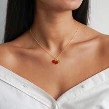 1 pieza Nuevo collar de moda con colgante de cereza roja con múltiples estilos de cadena dorada de acero inoxidable para mujeres