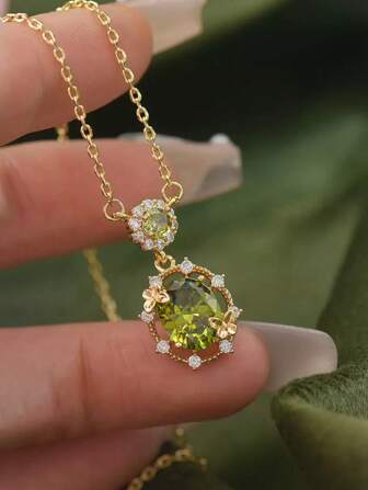 1pc S925 Sterling Silver Vintage Olive Green Cubic Zirconia Butterfly Pendant Necklace, Elegant And Sophisticated For Women's Party And Banquet Jewelry