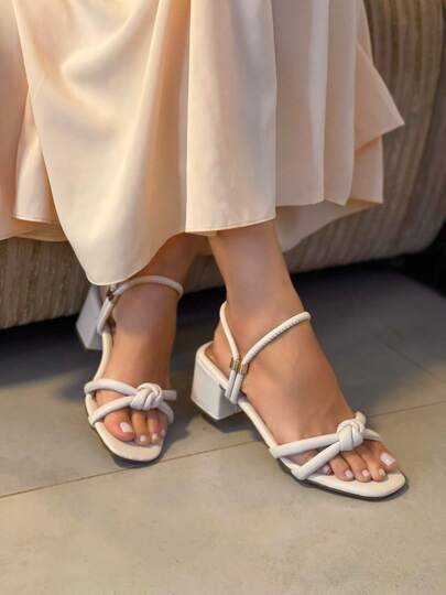 Sandália Feminina Salto Bloco Grosso Confortável Super Macia Novidade