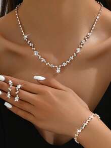 1 Set Minimalist Flower Crystal Decor Adjustable Choker Necklace + 1 Pair High-End Pendant Earrings + 1 Geometric Crystal Bridal Necklace - Fashion Elegant Bridal Jewelry Set For Daily, Ball, Banquet, Party, Wedding, Photography - Gold - View 2