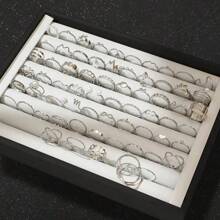 Pacote com 30 anéis de liga de zinco com borboletas e corações retrô, vários designs elegantes, anéis de casal para festas, casamentos, uso diário, conjunto de joias, estilos aleatórios entregues em embalagem de saco OPP