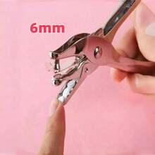Macchina fustellatrice per ufficio, pinza perforatrice per fori rotondi da 3 mm, macchina perforatrice per fori da 6 mm, anelli in ferro per schede e carte, forniture per studenti, carta A4, macchina fustellatrice singola per piccole schede, adatta per uso domestico, cartoleria, uffici aziendali, all'aperto, feste, regali per vacanze