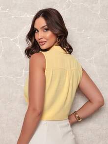 Cherry Blossom Women's Sleeveless Blouse With Bow Collar - Amarillo - Ver 1