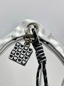 1pc Black & White Checkered Keychain, Black & White Flower Heart Square Charm Bag Accessory, Couple's Charm, Car Accessories, Women's Handbag/Shoulder Bag/Backpack Decor, Men's Backpack Keyring, Gift For Young Couples, College Students, Y2K/Goth Style