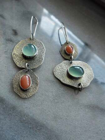 1 Pair Women's Retro Asymmetric Turquoise Agate & Artificial Coral Creative Silver-Plated Earrings