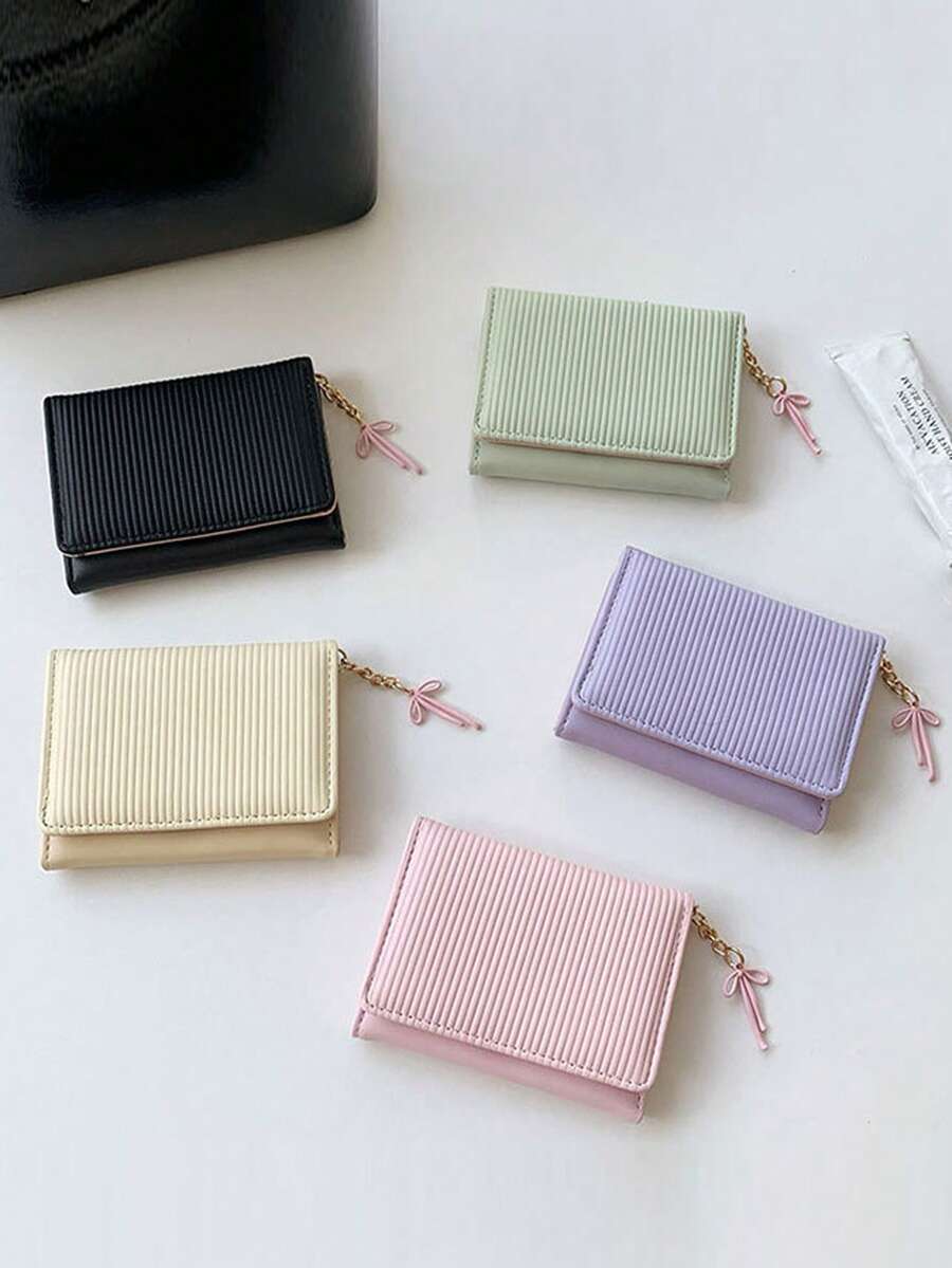Dompet Lipat Tiga Warna Permen, Dompet Kulit PU Lucu dan Segar, Dompet Pendek Terintegrasi Wanita dengan Liontin Pita - MultiWarna - View 1