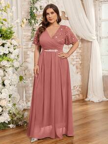 Vestido largo de fiesta con escote de pico, mangas mariposa, encaje floral, contraste de gasa, cintura con lazo de rhin y pedrería - Rosa vieja - Ver 5