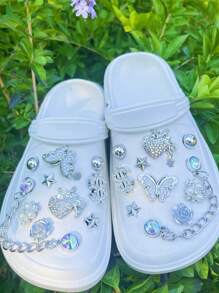 20 sztuk Ogrodowe Buty Dekor Srebrny Kryształ Motyl Łańcuch, Odpinane Klipsy Do Butów Do Pustych/Sandałów, Nadaje Się Na Prezenty, Wszystkie Sezony