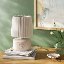 Mini Faux Wood Table Lamp With Pleated Shade - Room Essentials™ - 輕仿 - 查看 3