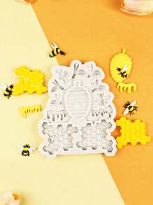1/2/4pcs "Bee Theme Silicone Mold (Including Honeycomb/Queen Bee/Honey Bucket Design) - Non-Stick Baking Mold Suitable For Chocolate/Fondant/Soap/Jelly DIY Making, Multi-Function Cake Decorating Tool Suitable For Parties, Birthday Dessert Tables, Cupcakes, Cookies And Kitchen Baking Enthusiasts", Mother's Day, Father's Day, Wedding, Back To Schools Season, Graduation Season Supplies.