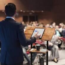 ETHU Stehpult Höhenverstellbar Laptop-Schreibtisch Mobiler Präsentationswagen mit Rollen und Kippbarem Schreibtisch Computertisch mit Sladen und Tassenhalterung