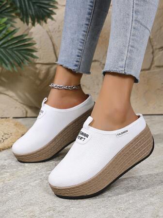 新款跨境休闲时尚套脚坡跟圆头女士沙滩凉鞋