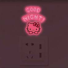 Sanrio ملصقات مضيئة في الظلام بتصميم كورومي وسينامورول وهالو كيتي مقاومة للماء، قابلة للإزالة واللصق، لديكور المنزل والهدايا والملصقات الشخصية