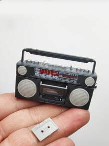 1pc 1:12 Scale Miniature Dollhouse Radio Accessory With Vinyl Record Player Decor, Retro Cassette Player Miniaturized, Detailed & Realistic Music Player Decorative Piece - Perfect Gift For Collectors, Music Lovers, And Miniature Living Room Furniture Enthusiasts!