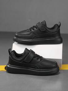 黑白多场合舒适休闲运动鞋