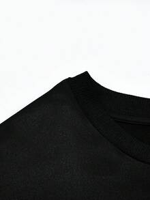 Men's Loose Fit Crew Neck T-Shirt With Greyhound & Red Letter Print Design, Spring/Summer - Black - View 3