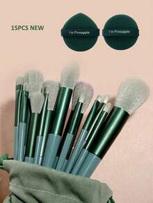 13件套化妆刷套装 + 2个绿色化妆海绵，包含眼影刷、粉底刷、BB霜刷、遮瑕刷、腮红刷、散粉刷，柔软齐全，是女士化妆的理想之选。套装包含各种化妆刷，是化妆的完美组合，也是一份精美的化妆礼盒。 - 彩色 - 查看 2