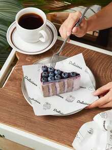 40/50件 5种款式可爱卡通图案烘焙纸 烘焙纸 耐油食品包装纸 蜡纸 烘焙工具 厨房小工具 厨房配件 图案排列不同批次可能略有不同