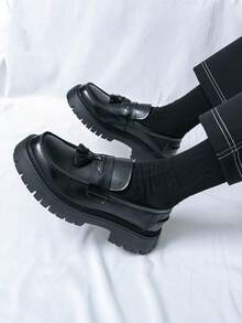 Men's Pointed Toe Fringe Slip-On Loafers, European & British Style Casual Leather Shoes, 2025 New Arrival - Black - View 8