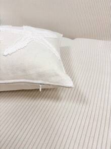 Vỏ gối hình sao biển thêu không có ruột - Đế màu be thêu trắng 1 - Xem 7