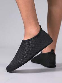 Men's Light-Weight Slip-On Water Shoes For Hiking, Swimming, Traveling, Surfing, Beach, Yoga, Indoor Gym, Running - Black - View 5