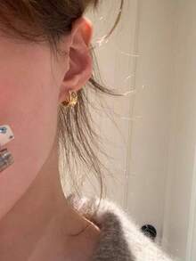 Hoa tai pha lê kết cấu vàng cổ điển, Hoa tai hoa bốn lá rỗng cổ điển mới năm 2025 với thiết kế tinh tế - Hoa tai cỏ bốn lá chải - Xem 4