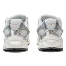 Nike 男士休闲鞋 V5 RNR 网面舒适跑步鞋，日常户外低帮耐磨运动鞋 HJ5228-102 - 白/中灰/杏茶色/青灰/光塵子色/帆白 - 查看 4