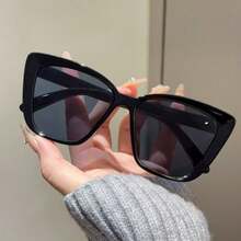 Women's Fashionable Versatile Cat Eye Glasses, Celebrity Style, Slim Fit High-End Appearance, Non-Prescription Glasses - Multicolor - View 3